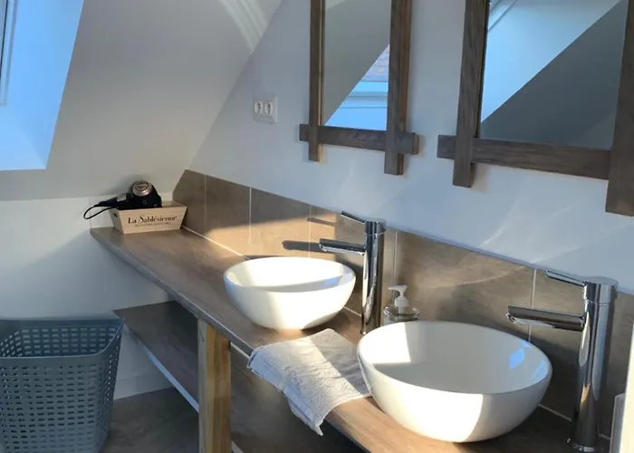 De Groupe Aux Instants Partages 펜션 *